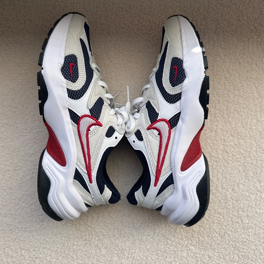 Nike Sneakers- Runninspo